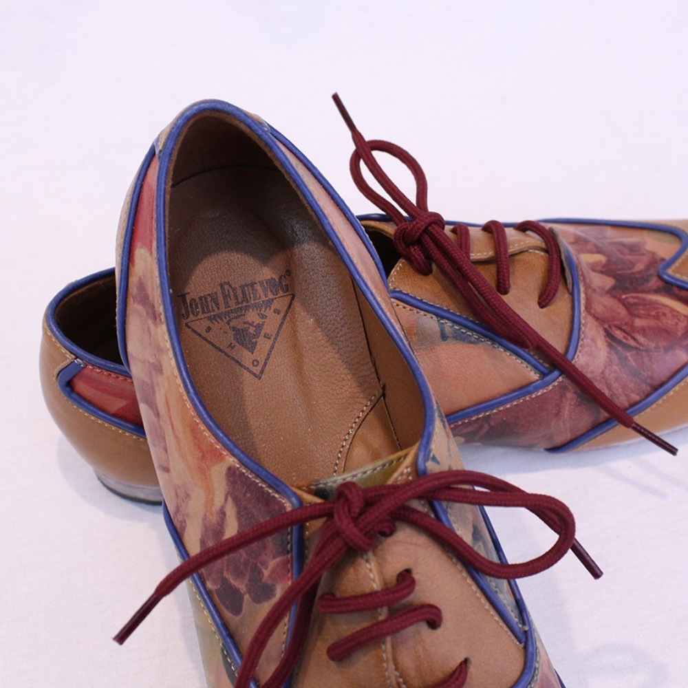 *SOLD*John Fluevog Tan Leather Floral Lace Up - Picture 4 of 8
